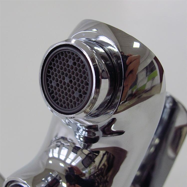 bathoom chrome water tap
