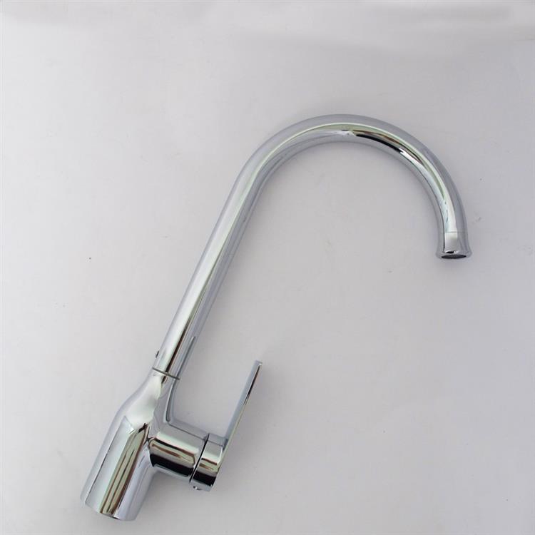 brass kitche faucet 