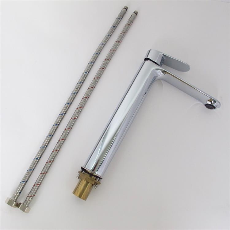 chrome single handle faucet