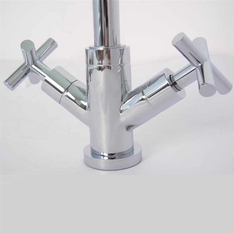 Chrome kitchen water faucets