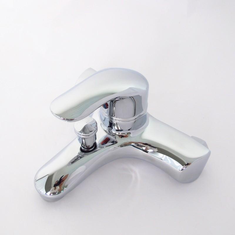 Wall mounted bath shower faucet